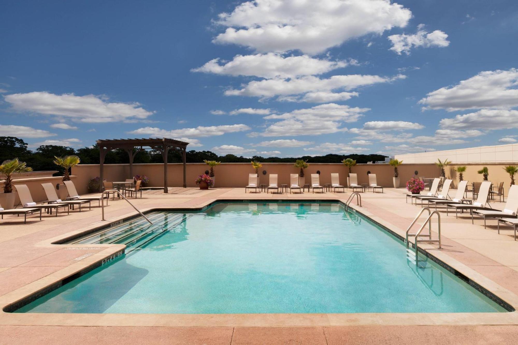 Houston Marriott Sugar Land Hotel Exterior photo